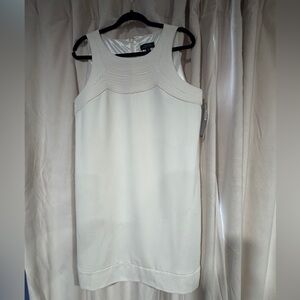 Tahari Vintage Corporate Chic  Women's Dress White Sleeveless Top Size 12